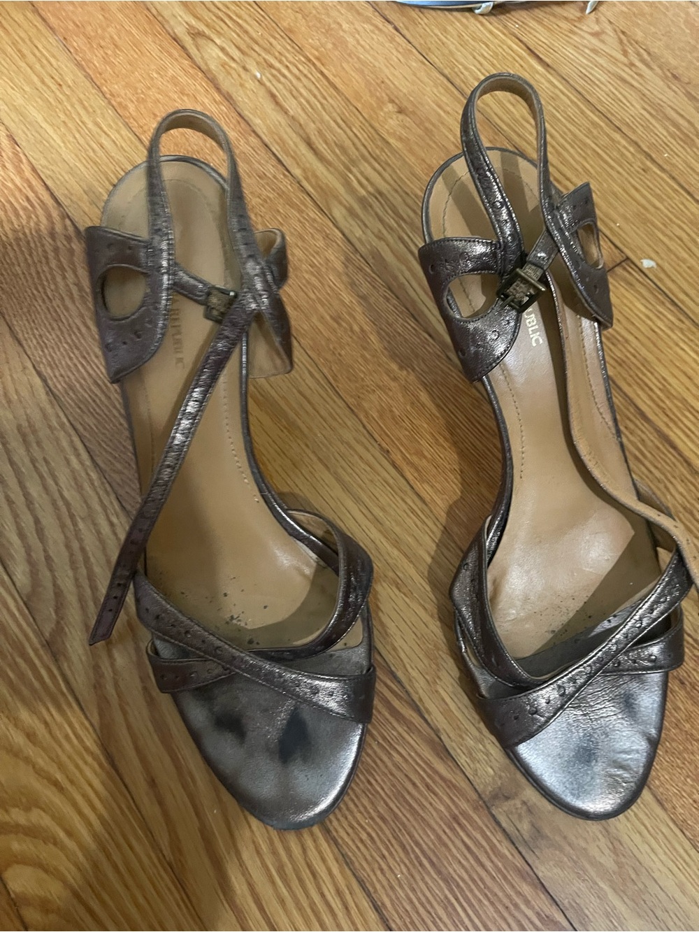 Banana Republic Metallic Pewter Slingback Sandals